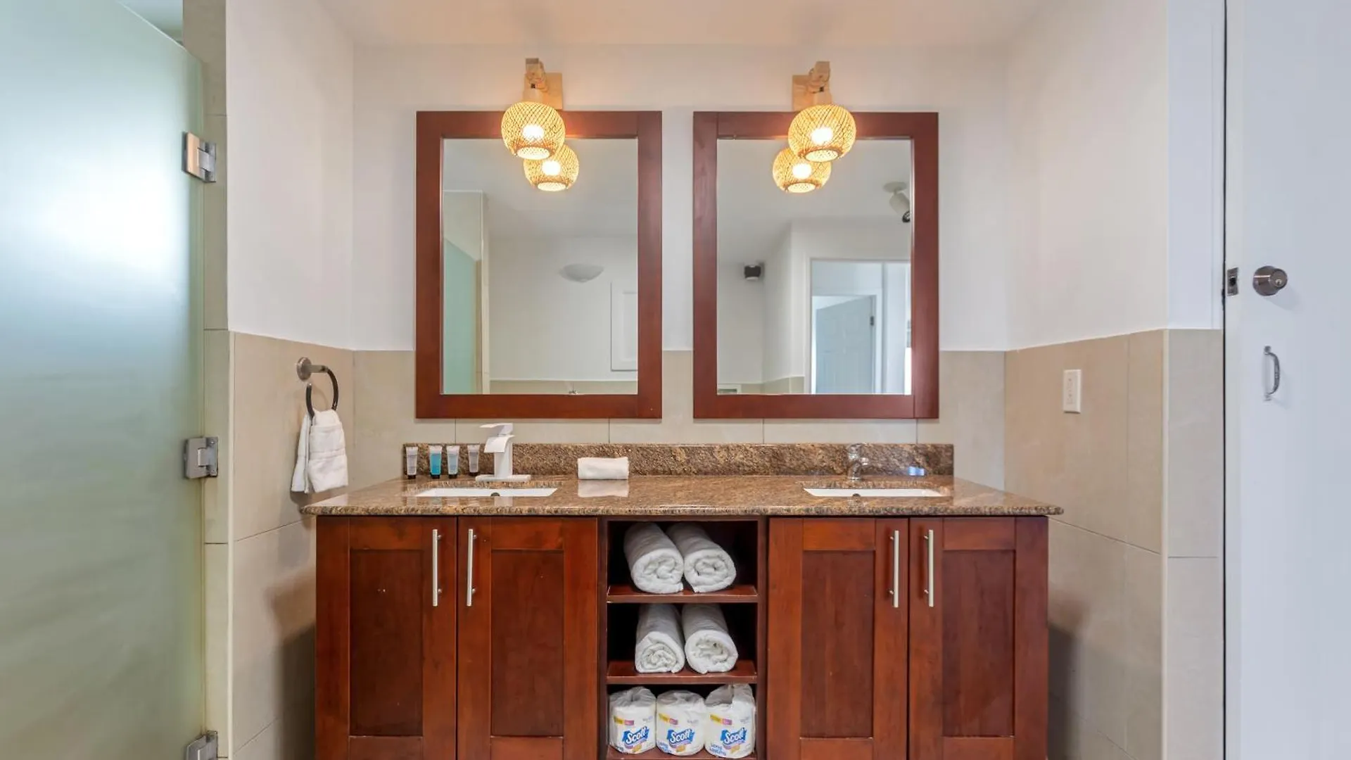 Apartment Maho Beach House - Sand Bar Condo - 1 Bedroom Suite