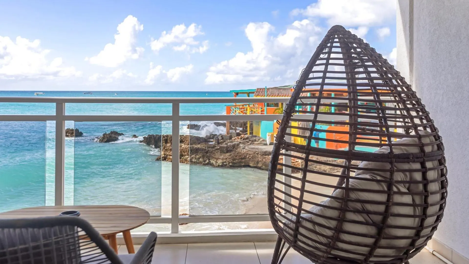 Apartment Maho Beach House - Sand Bar Condo - 1 Bedroom Suite